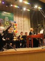 Обладательница Гран-при Челябинского областного фестиваля-конкурса детского и юношеского творчества «Россия – Азербайджан: на крыльях дружбы» Туркан Алиева. 15-летие Челябинской областной общественной организации «Азербайджанский культурный центр «Озан», 16.10.2015