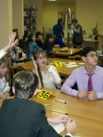 Наш ответ уже готов. Интеллектуальная игра «Что? Где? Когда?» в рамках проекта «Диалог национальностей» в Челябинской областной юношеской библиотеке, 16.11.2010г.