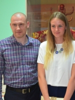 Анастасия Барышникова, обладательница золотой медали I Европейских игр в Баку, чемпионка Европы по тхэквондо и Дмитрий Тарасов, старший тренер женской сборной России по тхэквондо. Праздник дружбы народов «Диалог культур: Челябинск – Баку», посвященный I Европейским играм в Баку, 25.06.2015 г.