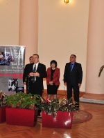 Слова приветствия от директора Челябинского государственного краеведческого музея Владимира Богдановского.Открытие фотовыставок «Шелковый путь дружбы. 7 дней в Азербайджане» и «Нагорный Карабах. Долгое эхо войны» в музейно-выставочном комплексе Министерства культуры и туризма Азербайджанской Республики, 13.11.2012