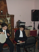 Музыкальная пауза от учащихся гимназии № 23 г. Челябинска. «Диалог национальностей» - интеллектуальная игра «Что? Где? Когда?», 22.03.2006 г.