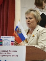 Директор гимназии №23 Н.С. Запускалова. Первый Молодежный Фестиваль Культурного Обмена в рамках международного проекта "Общая Родина", г. Челябинск, 20-24.06.2011