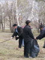 От каждого сегодня зависит, каким его город будет завтра. АКЦ "Озан" на субботнике. Челябинск, 19,24.04.2008 г.