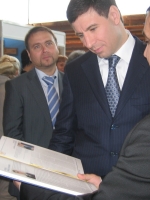 АКЦ "Озан" на страницах энциклопедии "Лучшие люди России". Мэр города Челябинска М. В. Юревич и председатель АКЦ Озан Р.Р. Кулиев. Общественно-политический вернисаж, 4-5.09.2008 г.