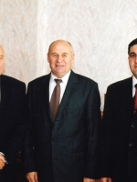 Э.Г. Кулиев на встрече с вице-мэром А. Х. Еналиевым. Визит исполнительного директора аппарата Всероссийского Азербайджанского Конгресса Эльдара Гуламовича Кулиева, 17.06.2004 г.