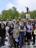 Южноуральская делегация на «Празднике цветов», посвященного дню рождения общенационального лидера Азербайджана Гейдара Алиева, 10.05.2011. Визит южноуральской делегации одаренных детей проходит в рамках соглашения между Министерством культуры Челябинской области и Министерством культуры и туризма Азербайджана, а также Меморандума о сотрудничестве.