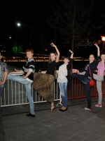 Гуляя по Приморскому Бульвару... Победители фестиваля – конкурса детского и юношеского творчества «Россия — Азербайджан: на крыльях дружбы», посвященного 90-летию общенационального лидера Азербайджана Гейдара Алиева в г. Баку, 13.05.2013